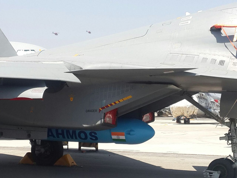 Tên lửa Brahmos lắp trên máy bay Su-30 của Không quân Ấn Độ