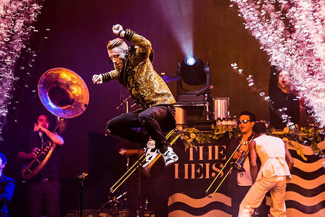 5 mẹo để chụp ảnh hòa nhạc tốt hơn trong ánh sáng yếu ảnh 2