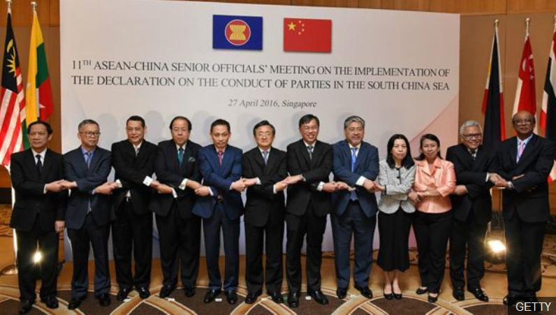 Vụ kiện trọng tài Biển Đông của Philippines sẽ ảnh hưởng đến quan hệ hợp tác của ASEAN. Ảnh: BBC.