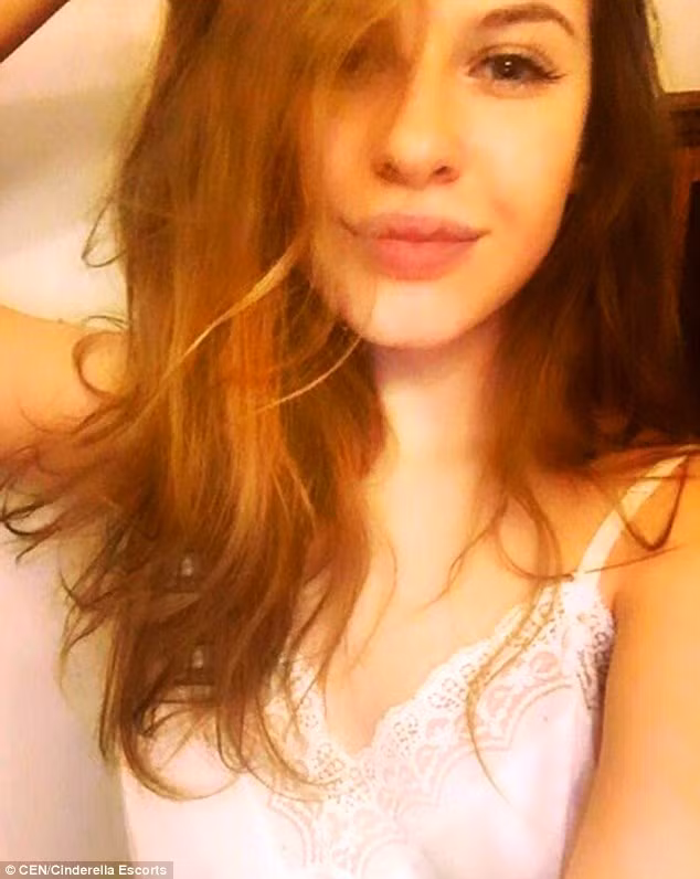 Ariana xinh đẹp rạng ngời là niềm mơ ước của nhiều chàng trai