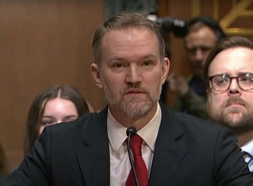 Cang thang thuong mai jamieson-gree.jpg