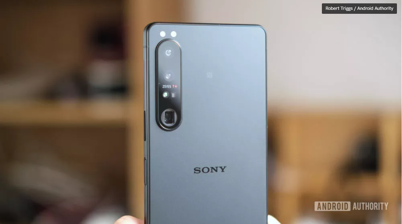 Có nên bỏ camera zoom trên smartphone trong tương lai? (Ảnh: Android Authority)