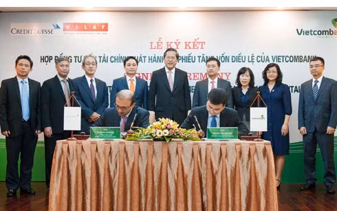 Credit Suisse cũng vừa được chọn qua đấu thầu quốc tế làm tư vấn tài chính cho nhiều ngân hàng lớn tại Việt Nam.