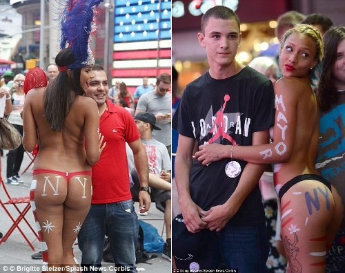 Chuyện các cô gái ngực trần kiếm 20 đôla với mỗi bức ảnh ảnh 2