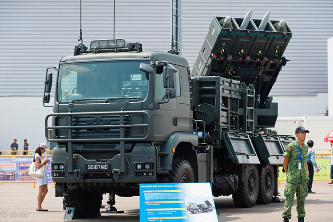 Dàn phóng tên lửa Spyder của Singapore - Ảnh: bmpd