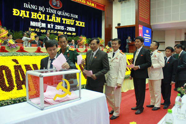 Bí thư Quảng Nam tái đắc cử ảnh 1