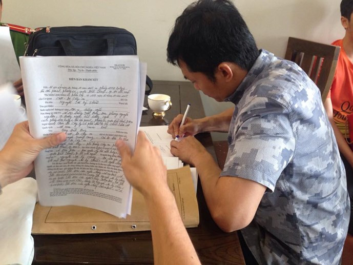 Khám xét công ty kinh doanh vàng tài khoản trái phép Thiên Việt ảnh 4 Khám xét công ty kinh doanh vàng tài khoản trái phép Thiên Việt ảnh 4