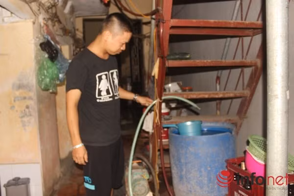 Hàng trăm hộ dân thủ đô "trực chiến" thâu đêm chờ bơm nước ảnh 1 Hàng trăm hộ dân thủ đô "trực chiến" thâu đêm chờ bơm nước ảnh 1