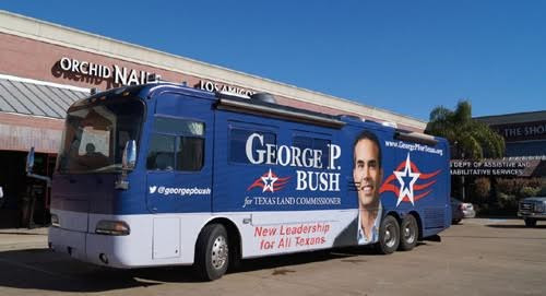 P. Bush đã dành nhiều tháng rong ruổi khắp bang trên chiếc xe bus tranh cử P. Bush đã dành nhiều tháng rong ruổi khắp bang trên chiếc xe bus tranh cử