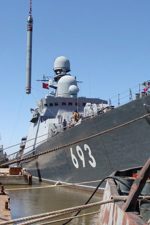 Video tàu chiến Nga phóng tên lửa Klub diệt IS ở Syria ảnh 4