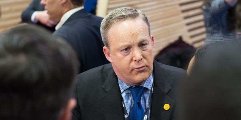 ​Ông Sean Spicer