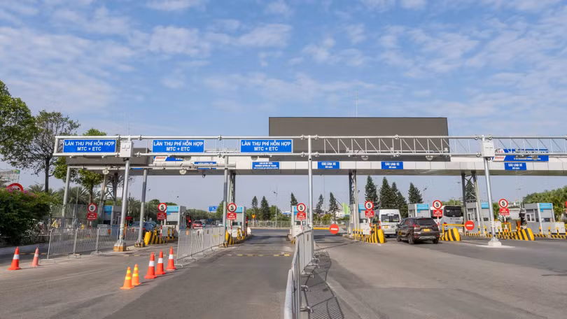 Chùm ảnh 3 làn thu phí tự động tại Cảng HKQT Nội Bài (8).jpg