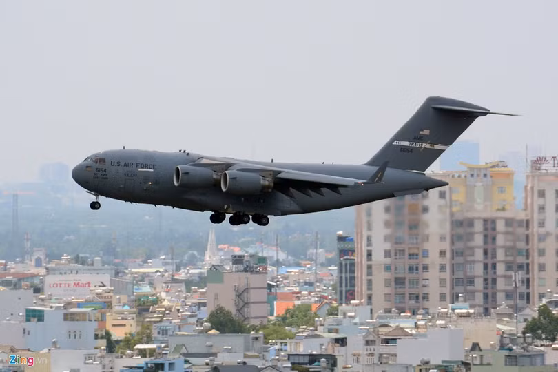 Mọi hoạt động của US Air Force ở nước ngoài đều được giám sát chặt chẽ bởi Bộ chỉ huy Phòng thủ Không gian Bắc Mỹ (NORAD).
