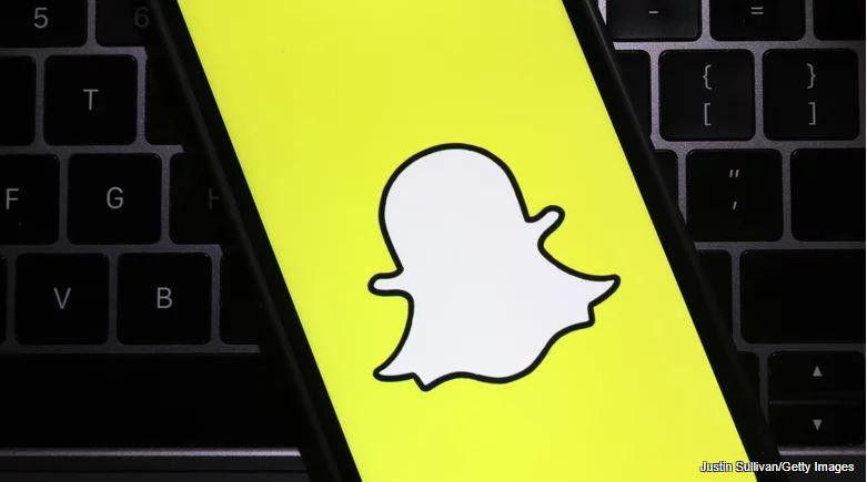 Snapchat (Ảnh: Slash Gear) Snapchat (Ảnh: Slash Gear)