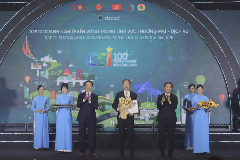 Tập đoàn BRG Top 10 doanh nghiệp bền vững Việt Nam 2023.jpg