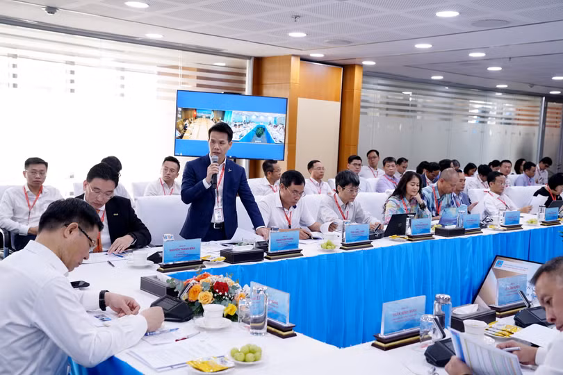 4. phat bieu TTGD pvgas.JPG