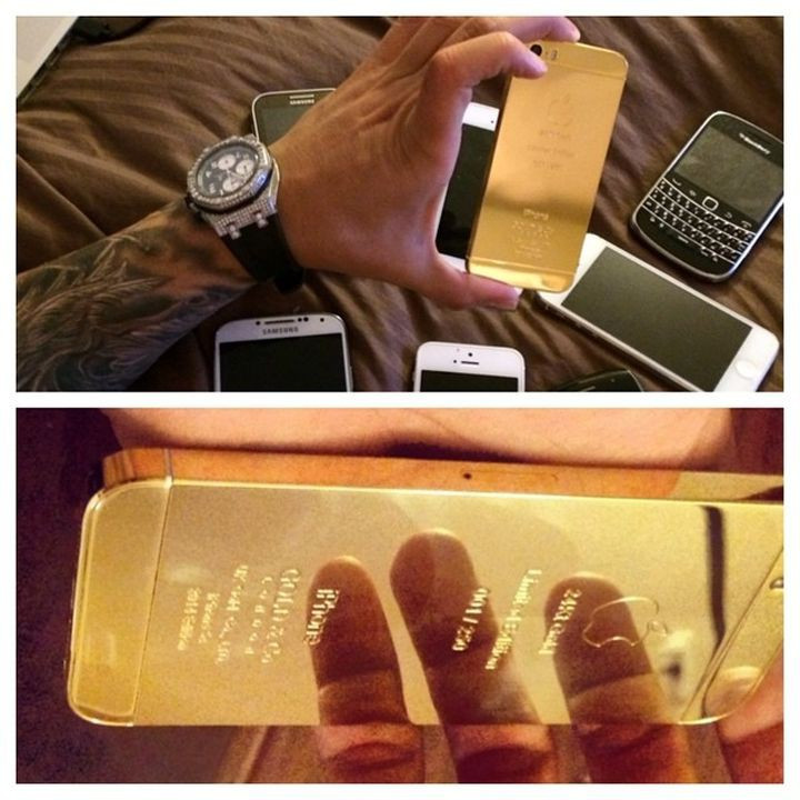 Tay chơi thác loạn khoe siêu xe, siêu vũ khí và dàn mĩ nhân nóng bỏng bị ném đá kinh hoàng ảnh 19