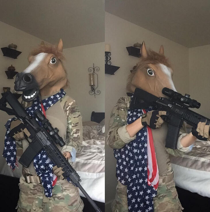 Bỏng mắt với giàn mỹ nhân gợi cảm thích bắn súng ảnh 11