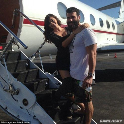 Nhà giàu hợm của khoe siêu xe và cuộc sống trác táng ảnh 17