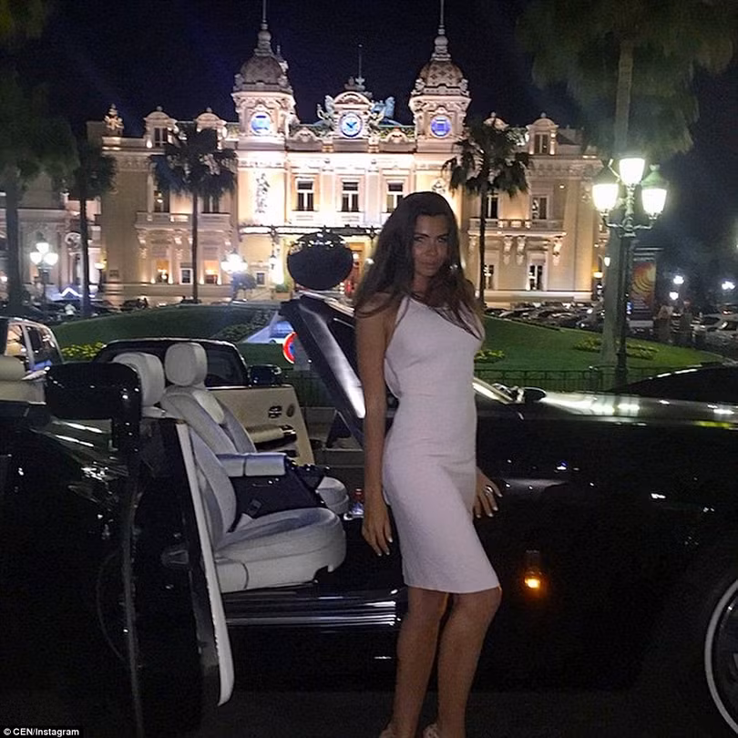 Giới nhà giàu Nga khoe cuộc sống xa hoa, thác loạn ảnh 14 Giới nhà giàu Nga khoe cuộc sống xa hoa, thác loạn ảnh 14