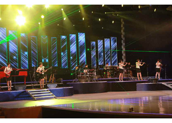  Kim Jong Un mở đại tiệc mừng phóng vệ tinh thành công ảnh 11