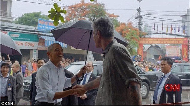 Tổng thống Obama và đầu bếp Anthony Bourdain