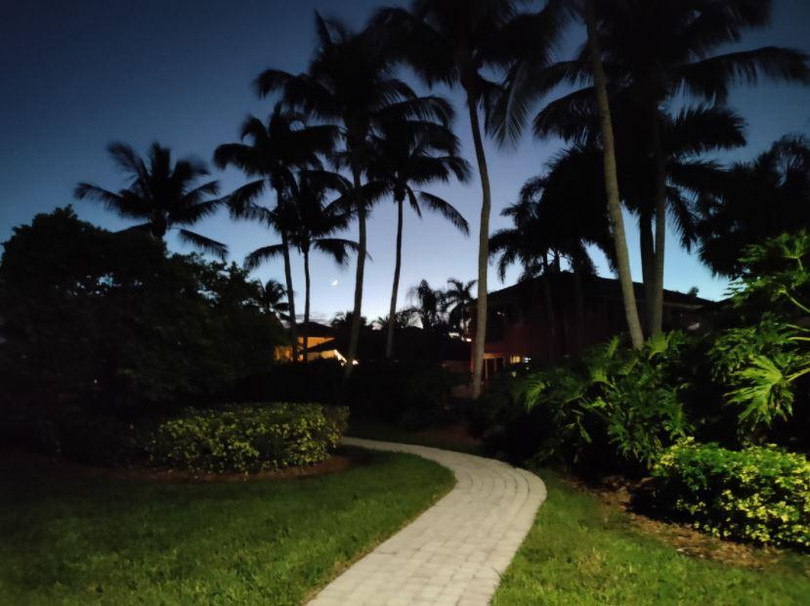 Khả năng chụp ảnh ban đêm của máy cũng rất tốt (Ảnh: GSM Arena) Khả năng chụp ảnh ban đêm của máy cũng rất tốt (Ảnh: GSM Arena)