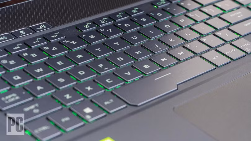 Hệ thống bàn phím trên Asus ROG Zephyrus M15 (Ảnh: PC Mag) Hệ thống bàn phím trên Asus ROG Zephyrus M15 (Ảnh: PC Mag)