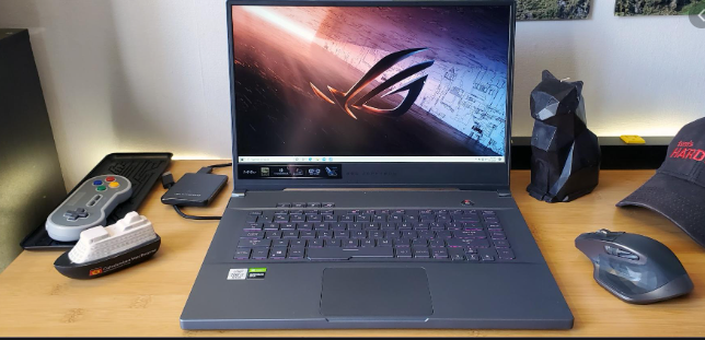 Màn hình của Asus ROG Zephyrus M15 (Ảnh: MEGA)