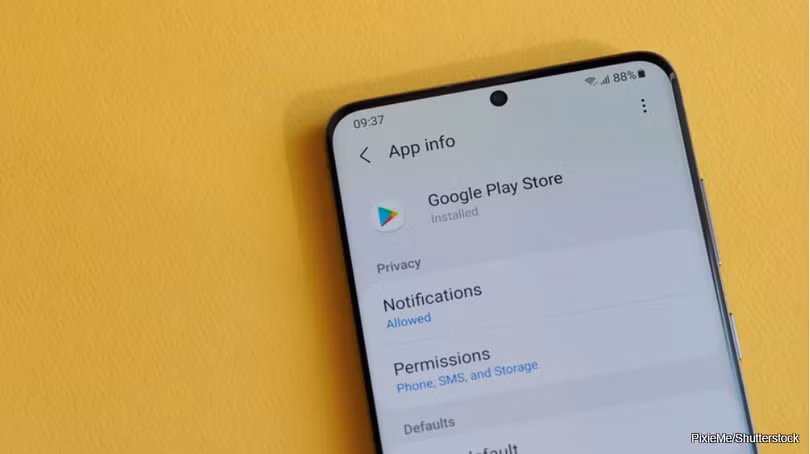 Cấp cho ứng dụng quá nhiều quyền không cần thiết (Ảnh: Slash Gear)