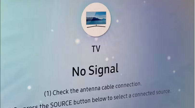 Khi không có tín hiệu hình ảnh, TV hiện đại ngày nay chỉ hiển thị màn hình trống hoặc đôi khi có thêm một số thông tin chỉ dẫn cho người dùng (Ảnh: How To Geek) Khi không có tín hiệu hình ảnh, TV hiện đại ngày nay chỉ hiển thị màn hình trống hoặc đôi khi có thêm một số thông tin chỉ dẫn cho người dùng (Ảnh: How To Geek)