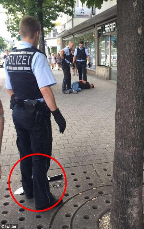 Phương tiện gây án là một con dao tông khá lớn.