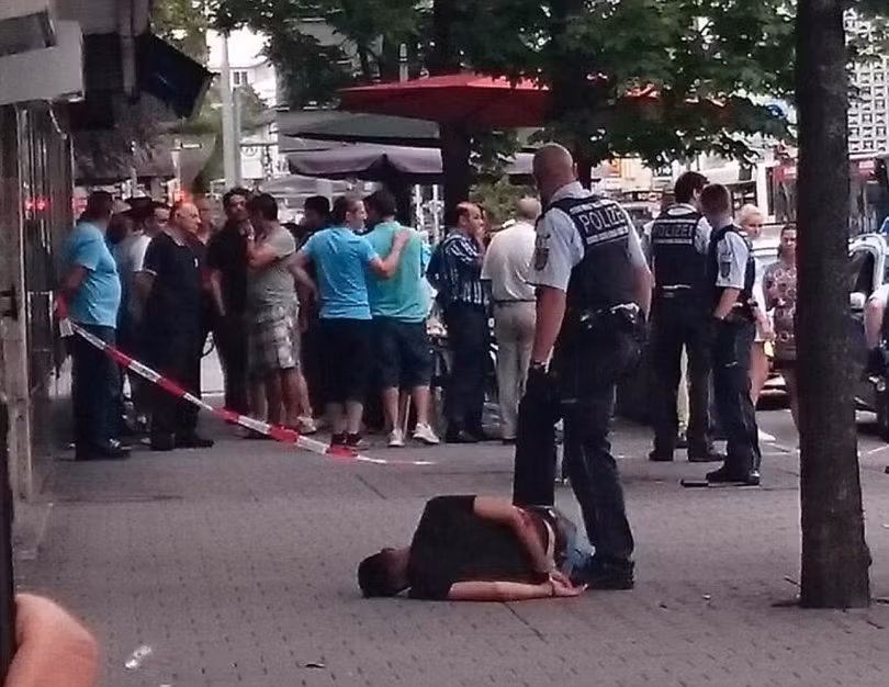 Đối tượng di cư Syria chém tử vong một phụ nữ mang thai tại Đức