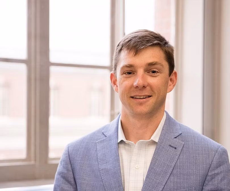 Sears Merritt, trưởng bộ phận dữ liệu, chiến lược và kiến trúc của MassMutual (Ảnh: CIO) Sears Merritt, trưởng bộ phận dữ liệu, chiến lược và kiến trúc của MassMutual (Ảnh: CIO)