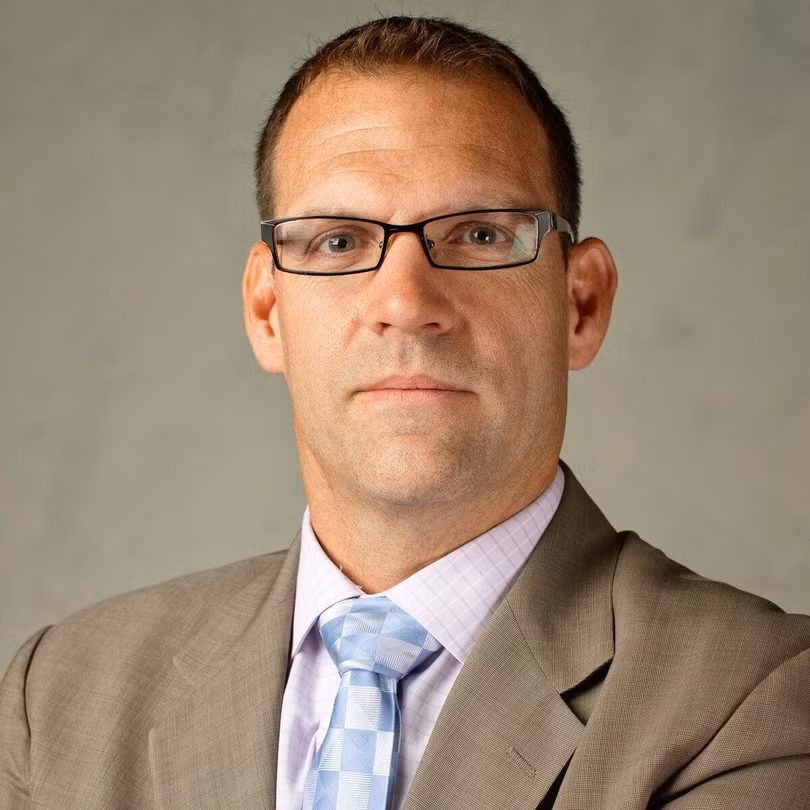 John Larson, phó chủ tịch cấp cao của Booz Allen Hamilton (Ảnh: CIO) John Larson, phó chủ tịch cấp cao của Booz Allen Hamilton (Ảnh: CIO)