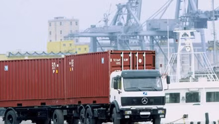 Lập 5 đội ứng cứu khẩn cấp dạy lái xe container