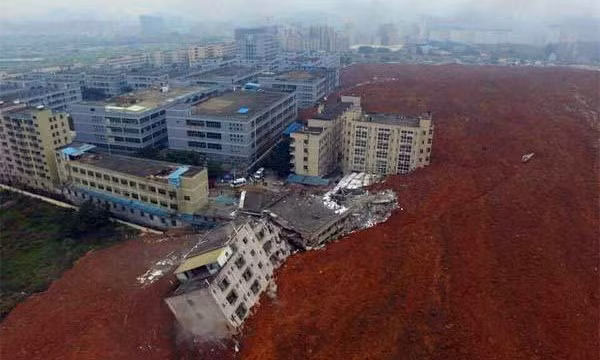 Cận cảnh vụ lở đất kinh hoàng tại Thâm Quyến trưa ngày 20.12