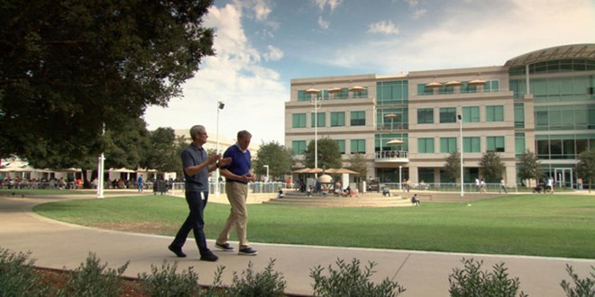 Tim Cook trả lời phỏng vấn đài CBS.