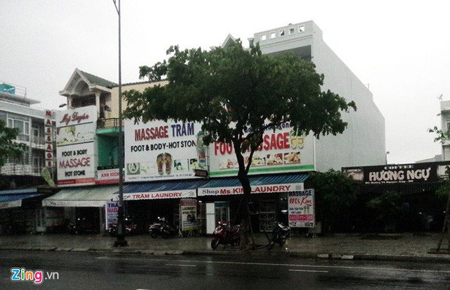 Nhà nghèo nhất thôn mua 12 lô đất sát sân bay quân sự ảnh 3