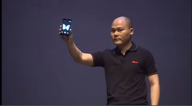 Ông Nguyễn Tử Quảng giới thiệu ra mắt Bphone