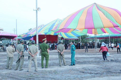 Xét xử vụ thảm sát ở Bình Phước: Dương và Tiến bật khóc khi bị đề nghị án tử hình ảnh 42