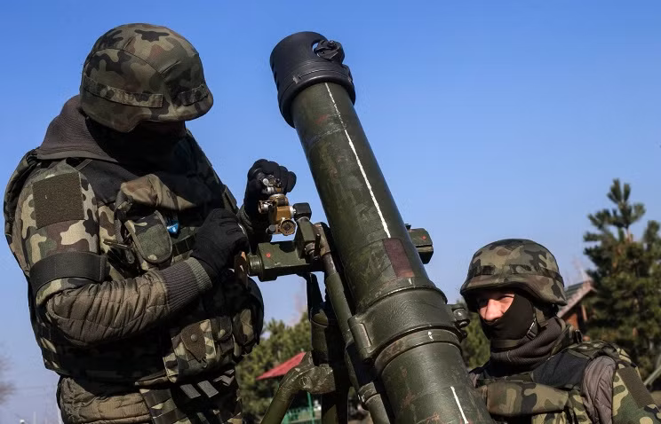 Các lực lượng thân Kiev lại nã pháo vào Donetsk