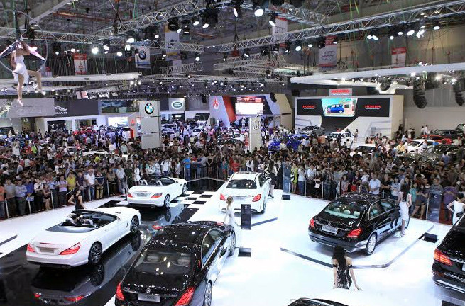 Năm 2015, trên 70 mẫu xe mới được nhập khẩu nguyên chiếc vào Việt Nam Năm 2015, trên 70 mẫu xe mới được nhập khẩu nguyên chiếc vào Việt Nam