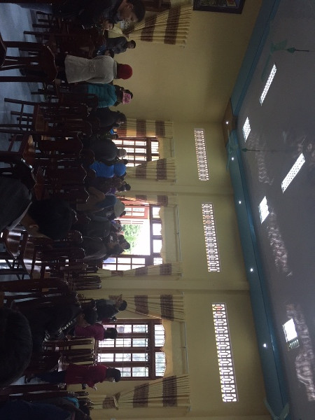 Người dân bỏ ra về không dự đối thoại