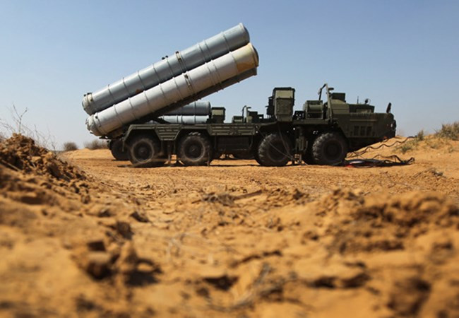 Tên lửa S-300 trực chiến cùng S-400 khóa chặt không phận Syria, Iraq không “yêu” Mỹ, tướng công an làm chủ tịch Hà Nội