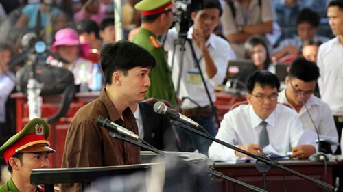 Xét xử vụ thảm sát ở Bình Phước: Dương và Tiến bật khóc khi bị đề nghị án tử hình ảnh 26