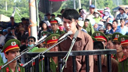 Xét xử vụ thảm sát ở Bình Phước: Dương và Tiến bật khóc khi bị đề nghị án tử hình ảnh 6