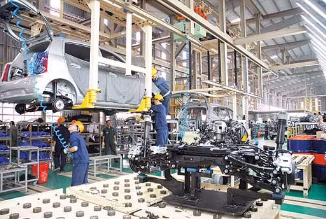 Chủ tịch BIDV Trần Bắc Hà bàn chuyện làm công nghiệp ô tô