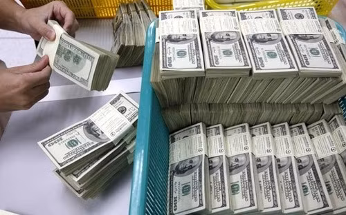 Sẽ “quản chặt” nợ công hơn nữa