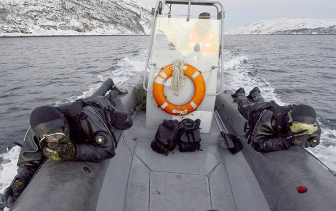 Video đặc công nước của Nga tập luyện bảo vệ căn cứ tàu ngầm ảnh 4 Video đặc công nước của Nga tập luyện bảo vệ căn cứ tàu ngầm ảnh 4